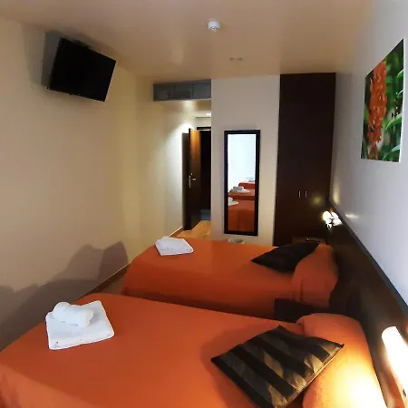 Nirvana ゲストハウス 2*